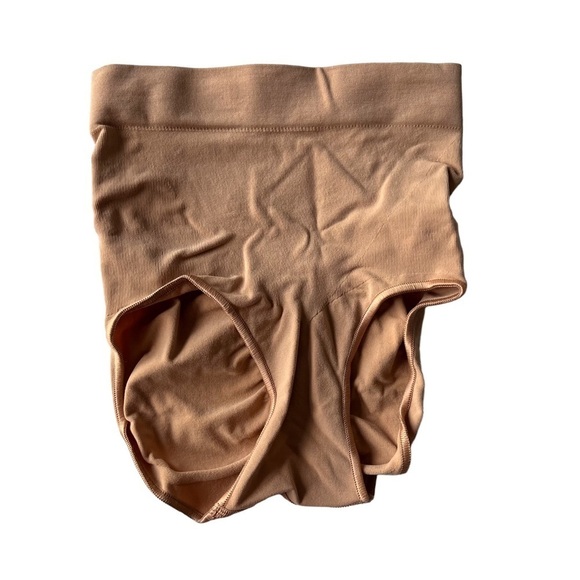 Skims Sculpting Mid Waist Brief Ochre Size XXS/XS Shapewear Slimming Smoothing - Picture 3 of 8